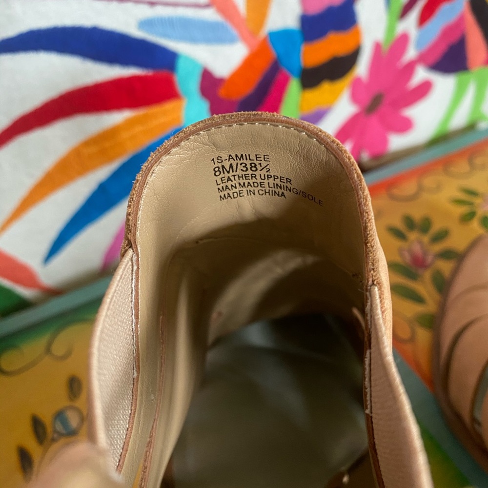 1.State brown tan strappy booty - Picture 8 of 10